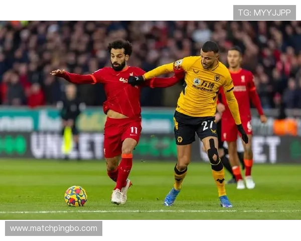 利物浦边路高位逼抢提升中场控制 本赛季关键战压制对手防线