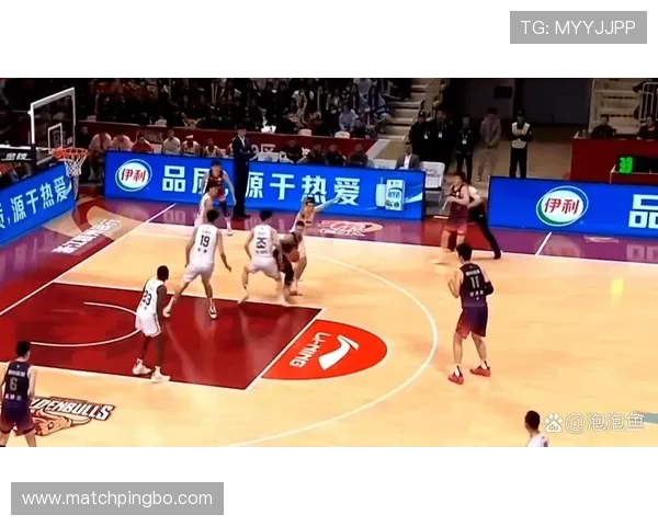 全面解析篮球规则中阻挡犯规的成立条件与裁判判罚依据